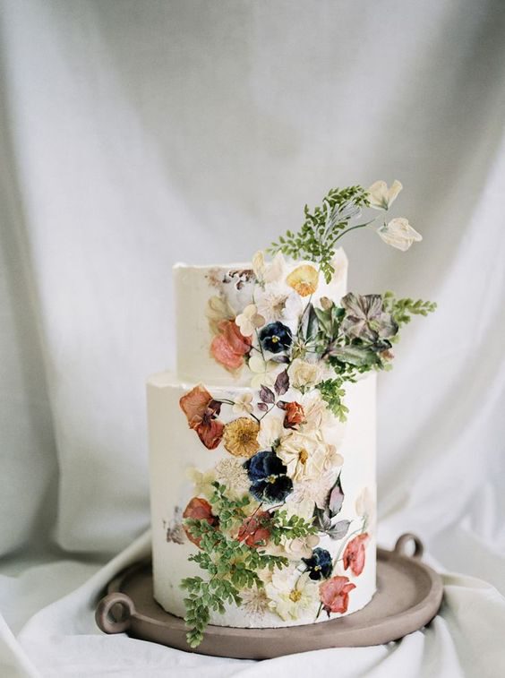 Floral Cakes That Are Too Pretty to Eat Dried Flowers