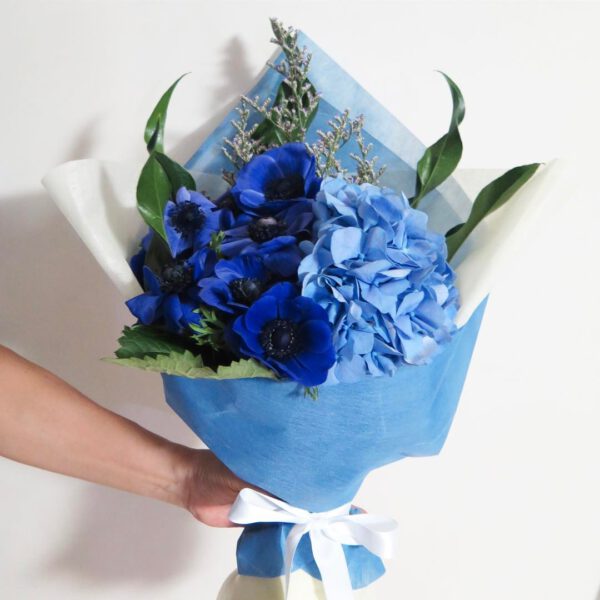 20 Beautiful Blue Bouquets hydrangeas and anemones