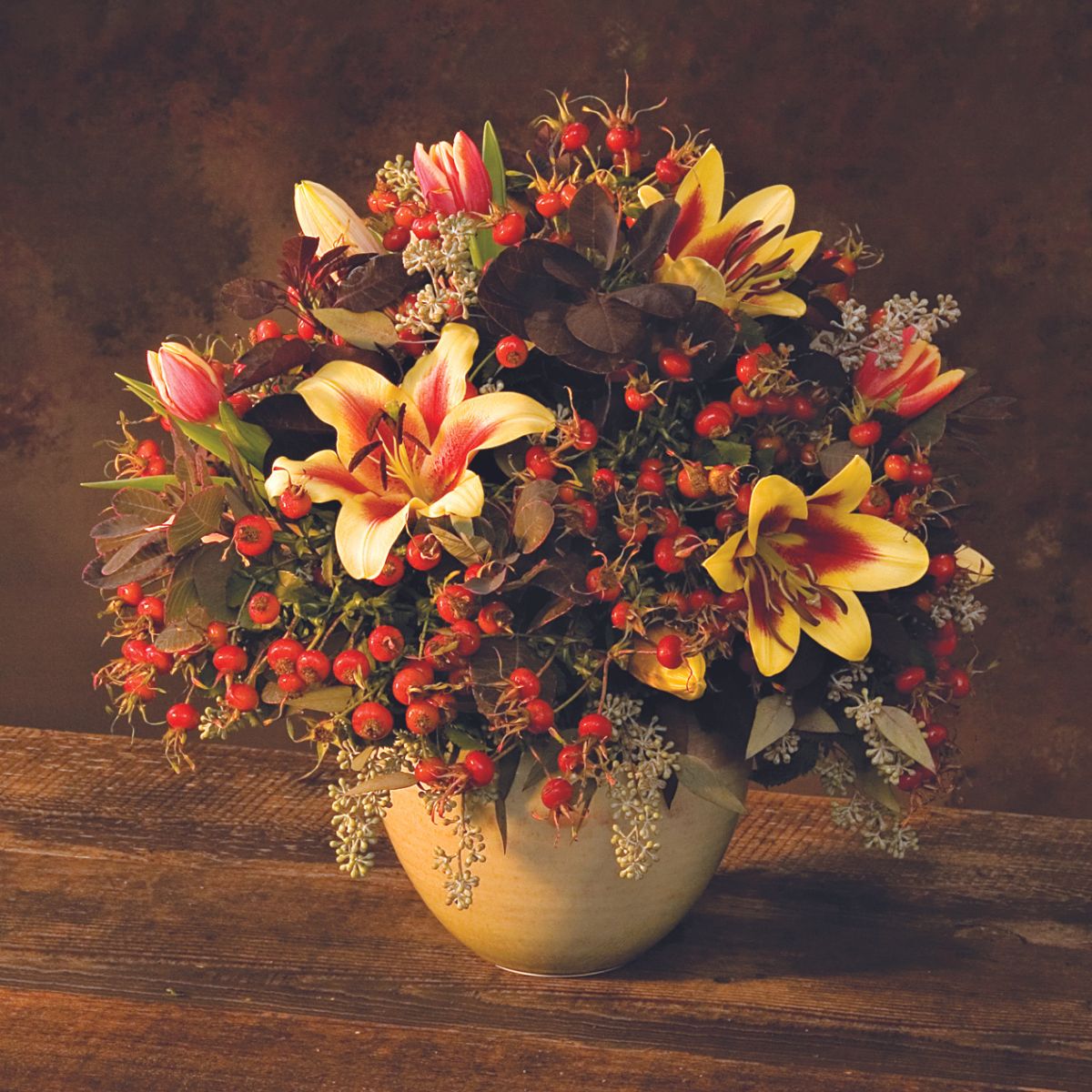 Rose hip floral arrangement on Thursd Rose hip floral arrangement on Thursd