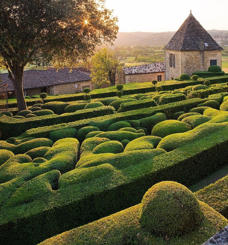 Clive Nichols Captures Marvelous Gardens You'll Want to Get Lost in The Overhanging Gardens of Marqueyssac