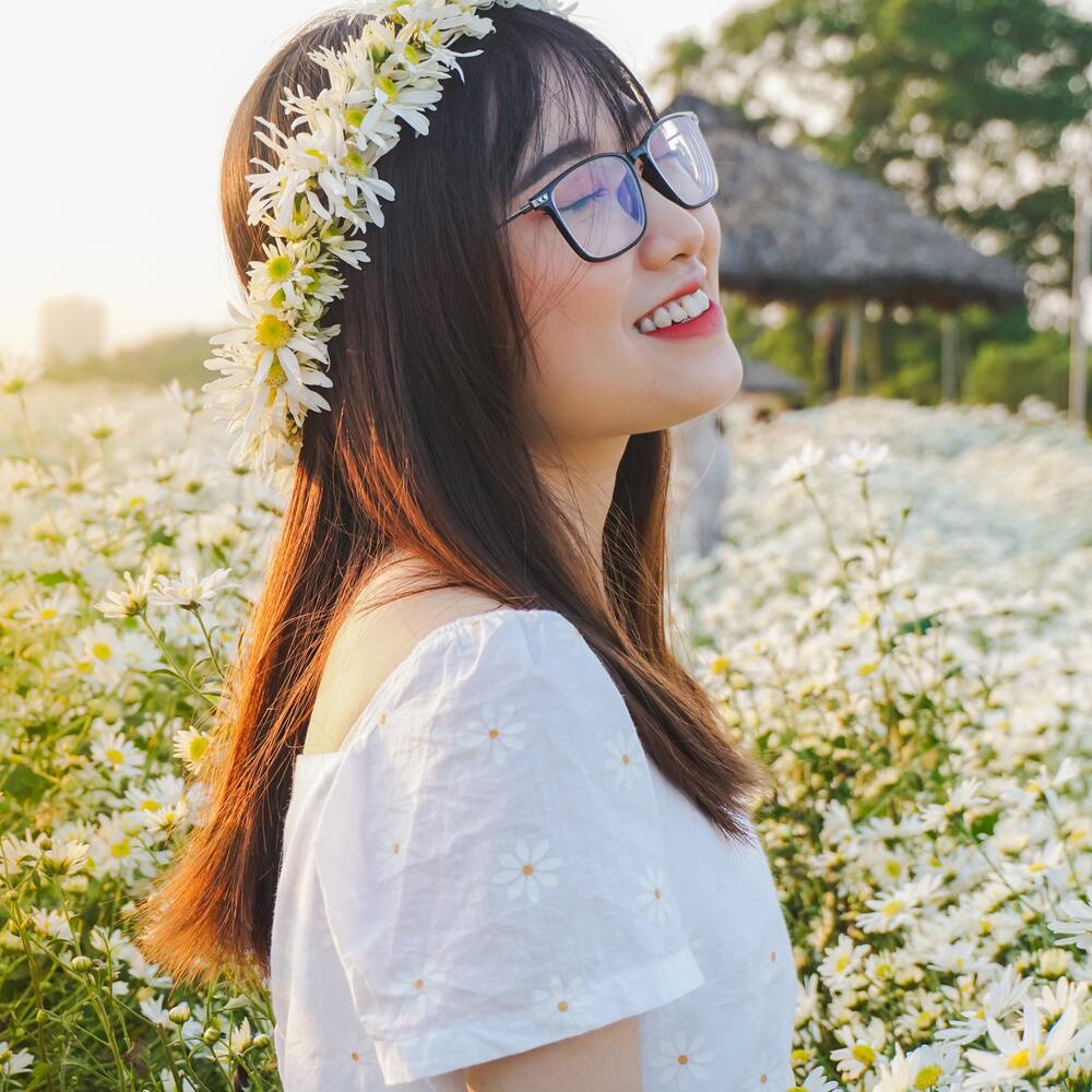 Asian girl with flower 