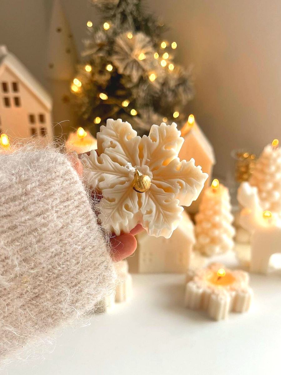 Snowflake Christmas candle Snowflake Christmas candle