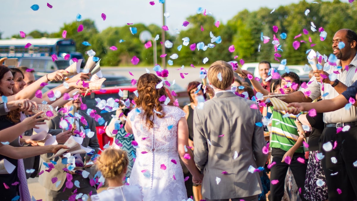 The Guide to Sustainable, Zero-Waste, Ethical Weddings Confetti