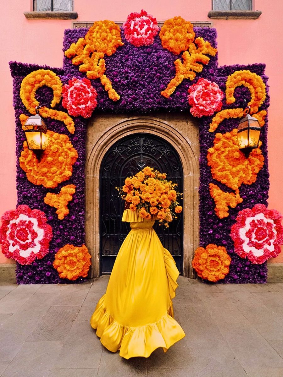 Marigold flower decor Flowers of the Dead in Mexico's Marigold Fields of Puebla Celebrate the Day of the Dead