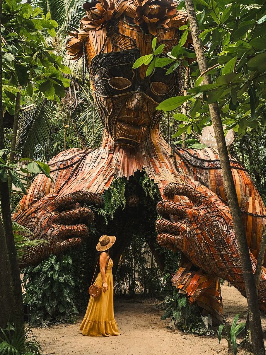 Daniel Popper’s Larger Than Life Sculpture Daniel Popper’s Larger Than Life Sculptures Blend Art and Green Nature