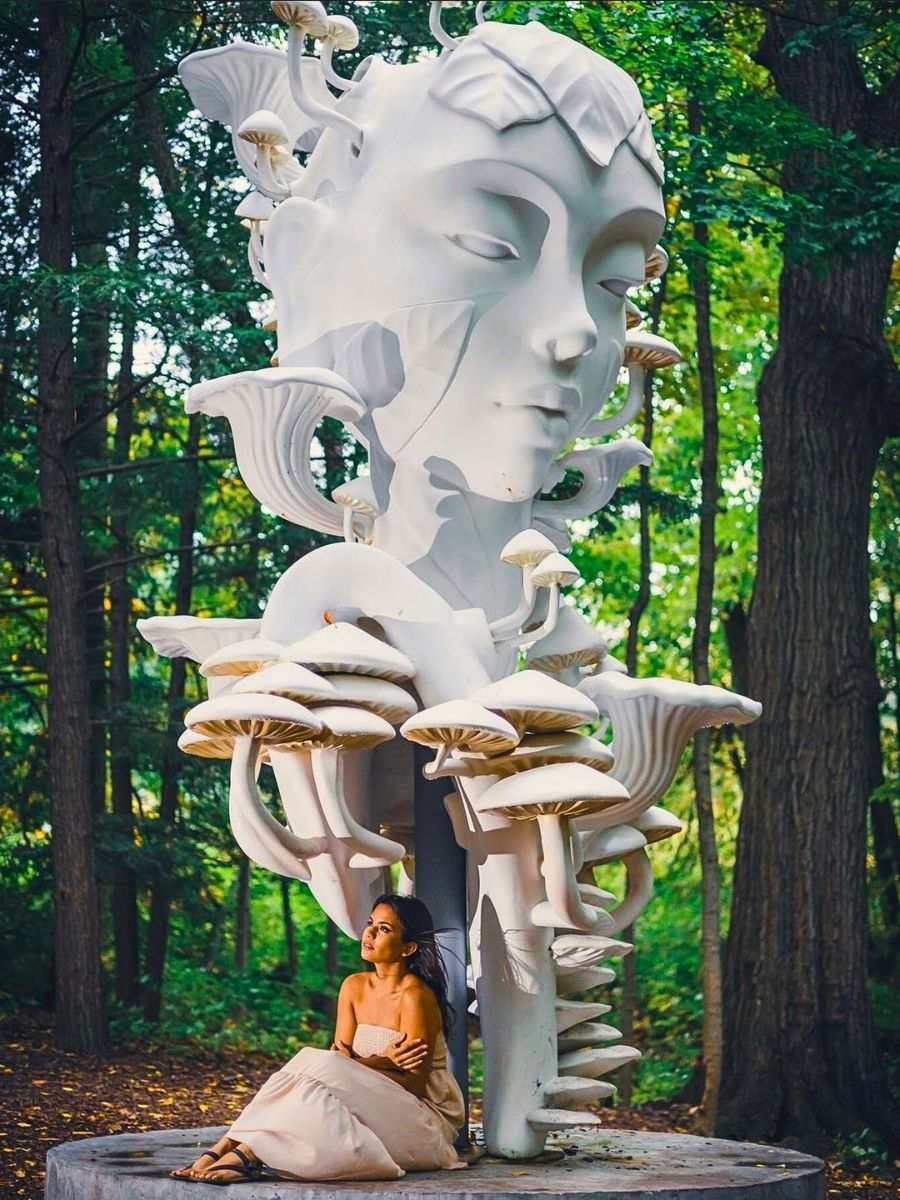 Sculptural art Daniel Popper’s Larger Than Life Sculptures Blend Art and Green Nature