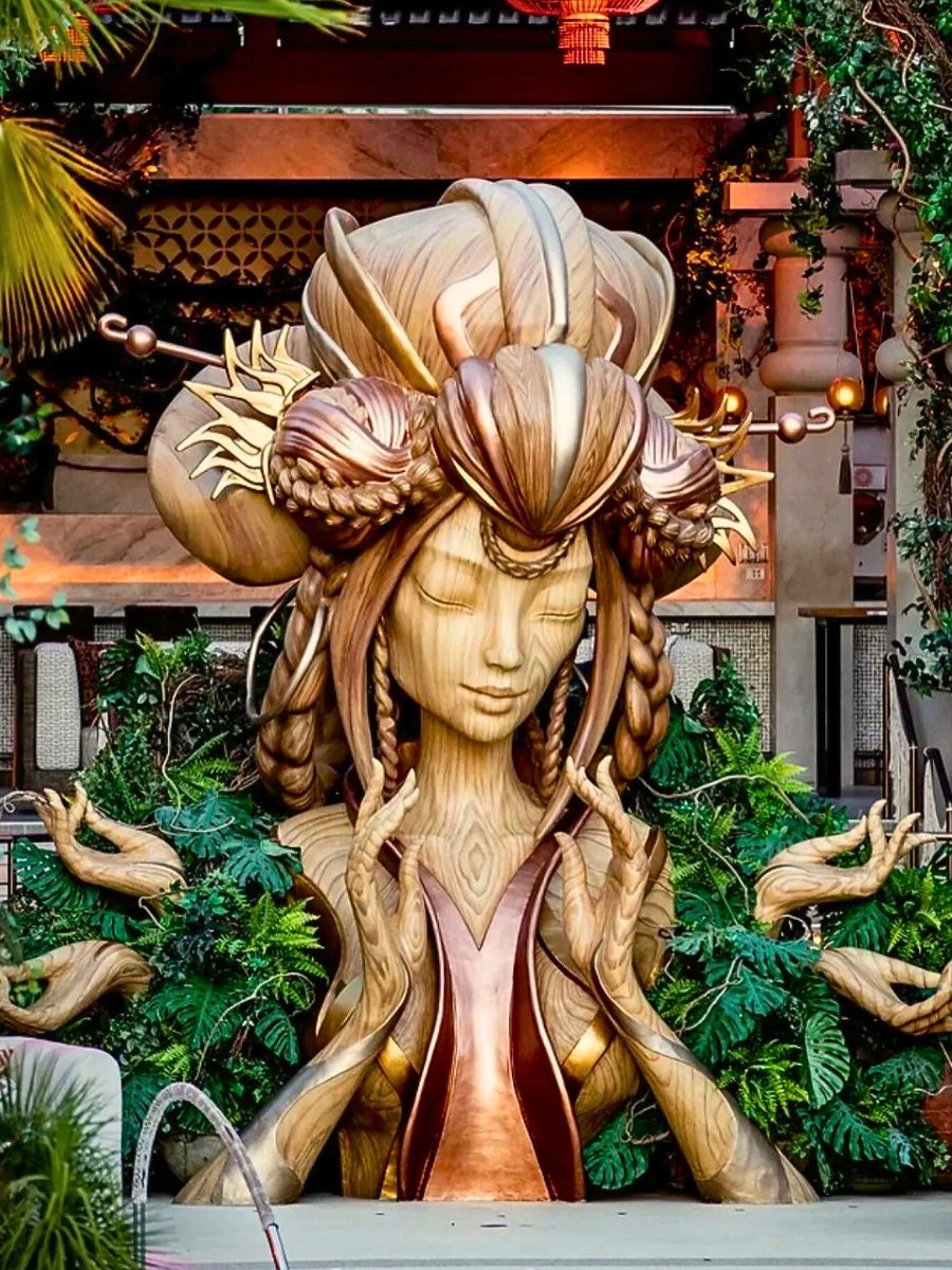 Sculptural art Daniel Popper’s Larger Than Life Sculptures Blend Art and Green Nature