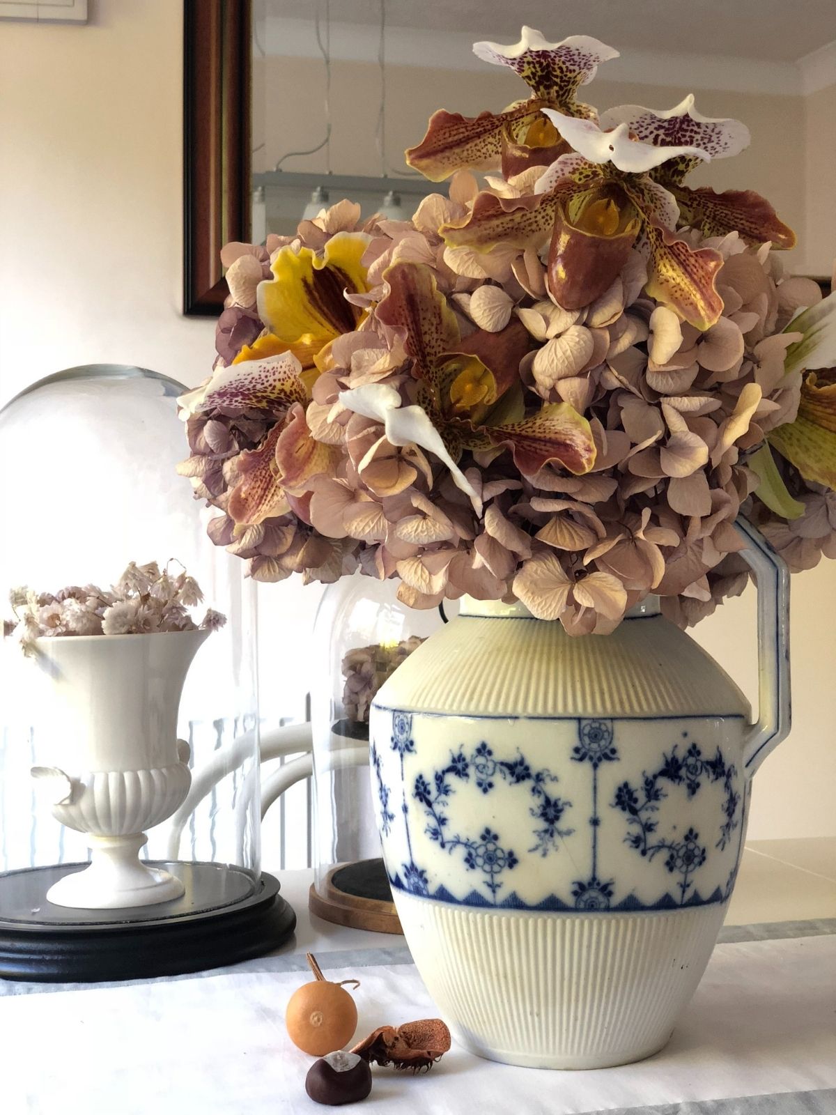 Solomon Leong on Thursd. Scorched Earth Hydrangea & Paphiopedilum